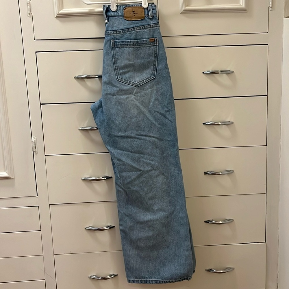 Thrills distressed Jean size 6 wide leg long